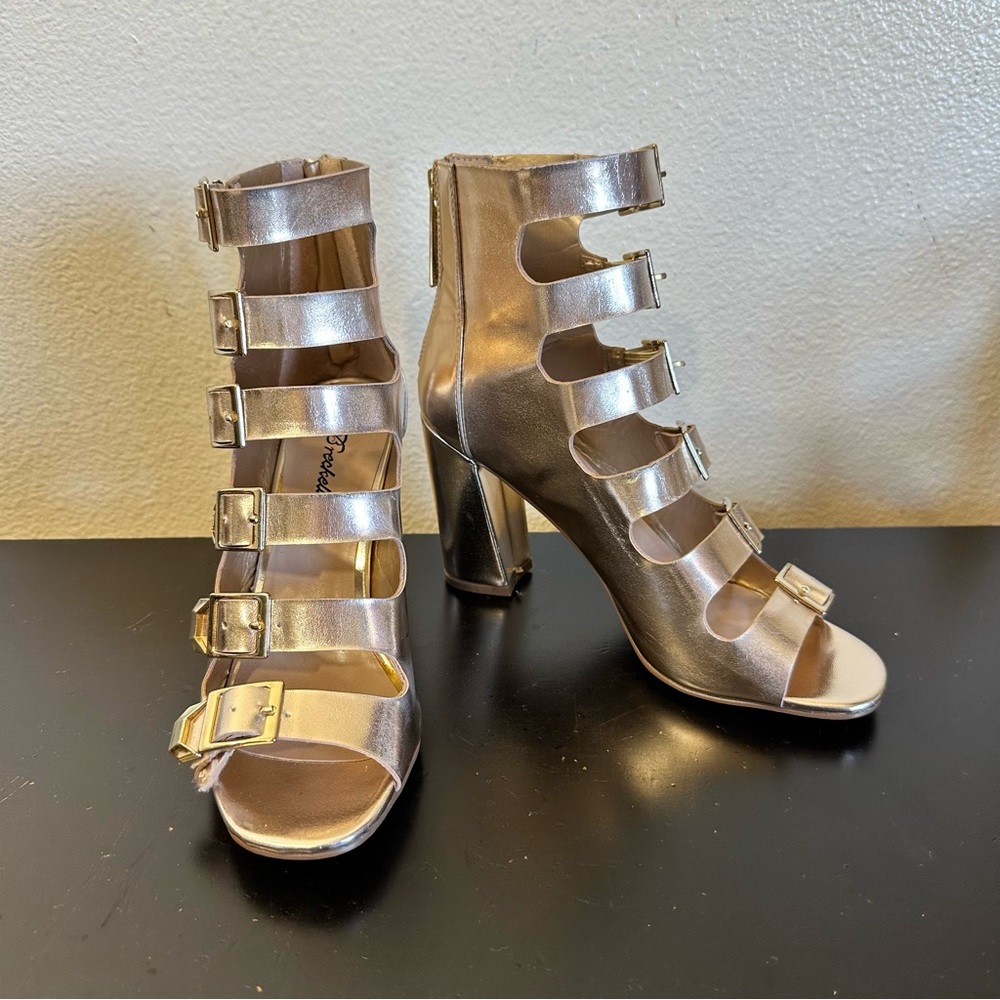 Breckelles Rose Pink Metallic High Heels